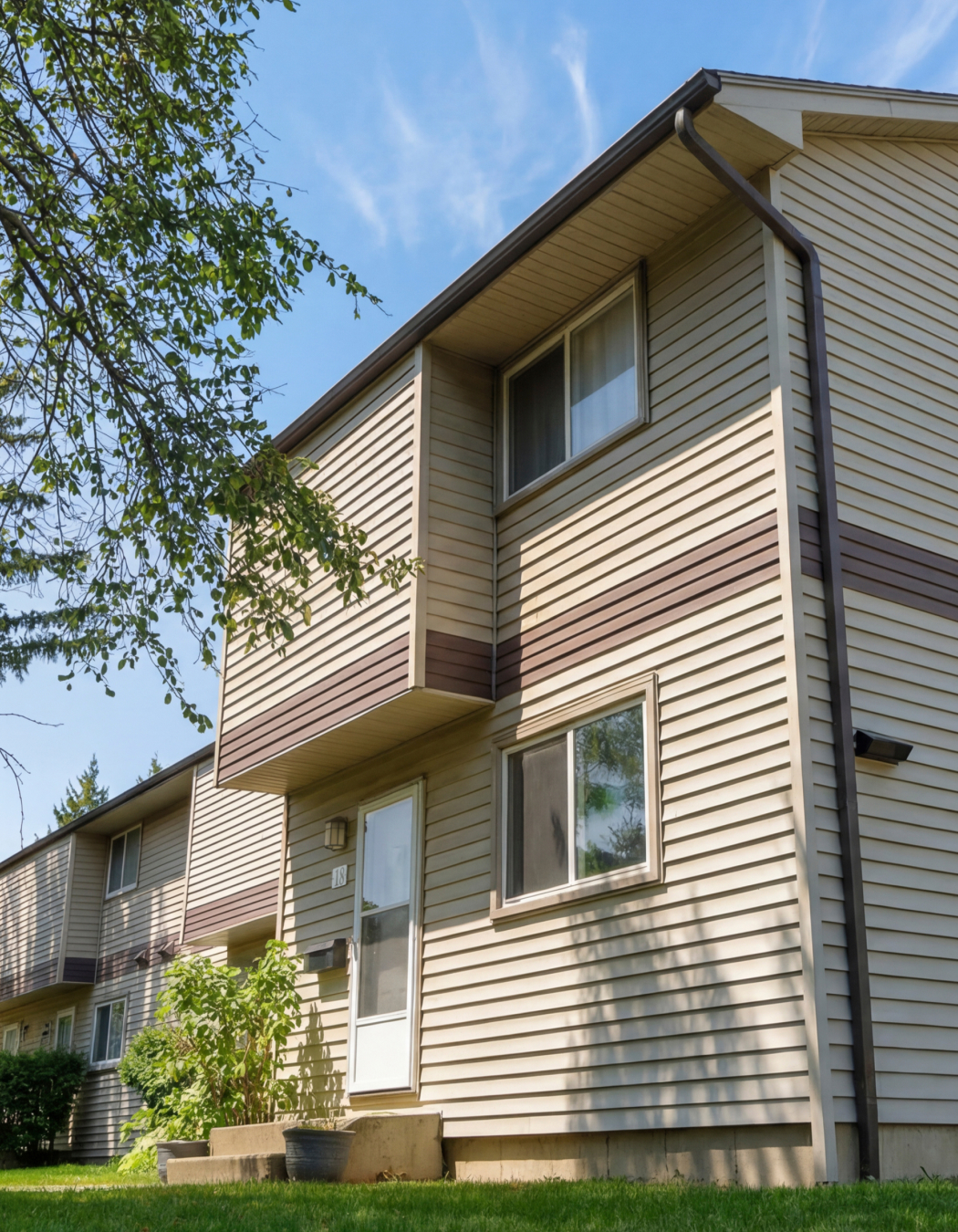 911 Wonderland Road South, London, ON N6K 2Y7 — photo 1